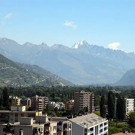 Du Rhone Hotel 3*