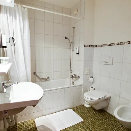 Du Rhone Hotel
