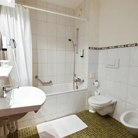 Hotel Du Rhone
