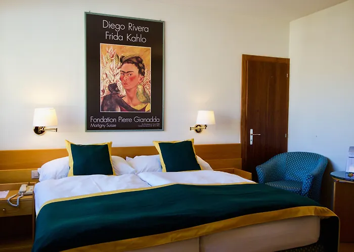 Du Rhone 3* סיון