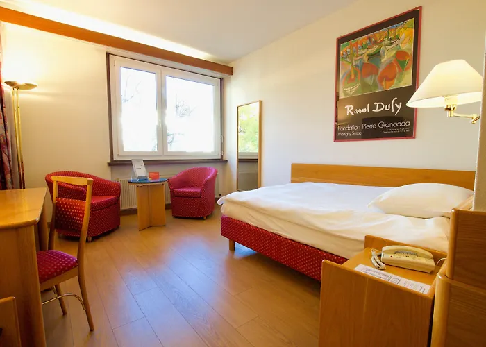 מלון Du Rhone 3*