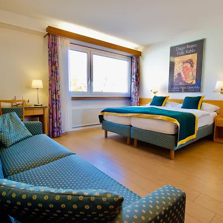 Du Rhone Hotel 3*